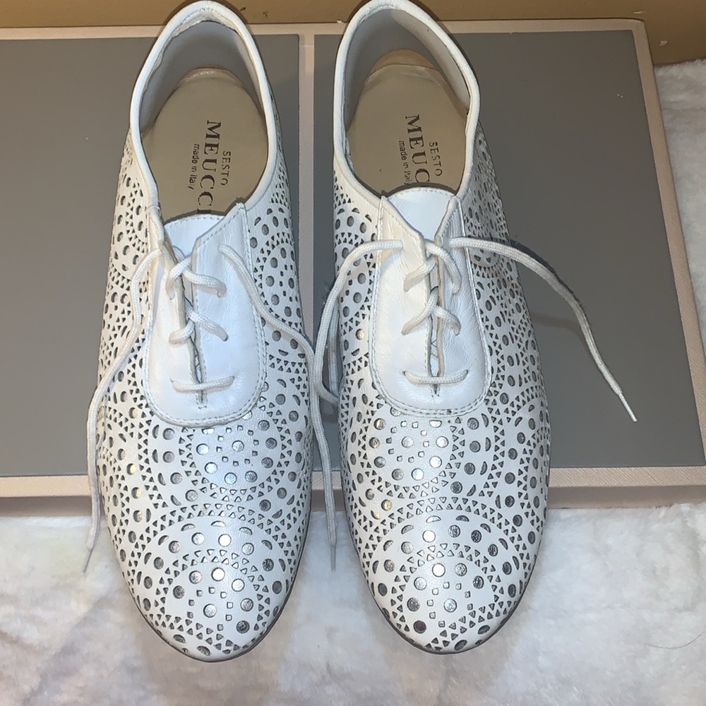 🦜 Sesto Meucci White Perforated Leather Oxford Shoes Lace Up Italian Comfort 9.5